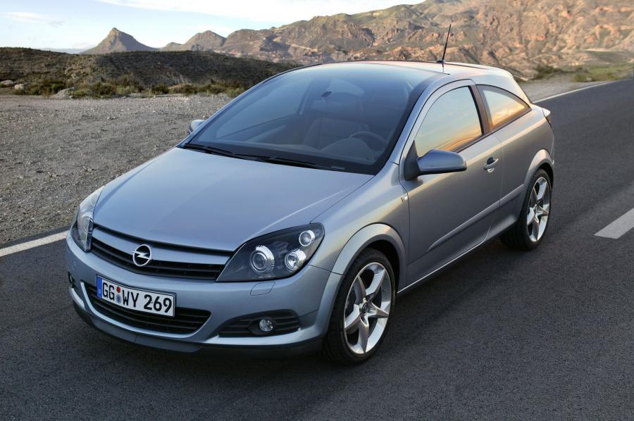  Opel Astra GTC 2005 года  (фото 125 из 212)